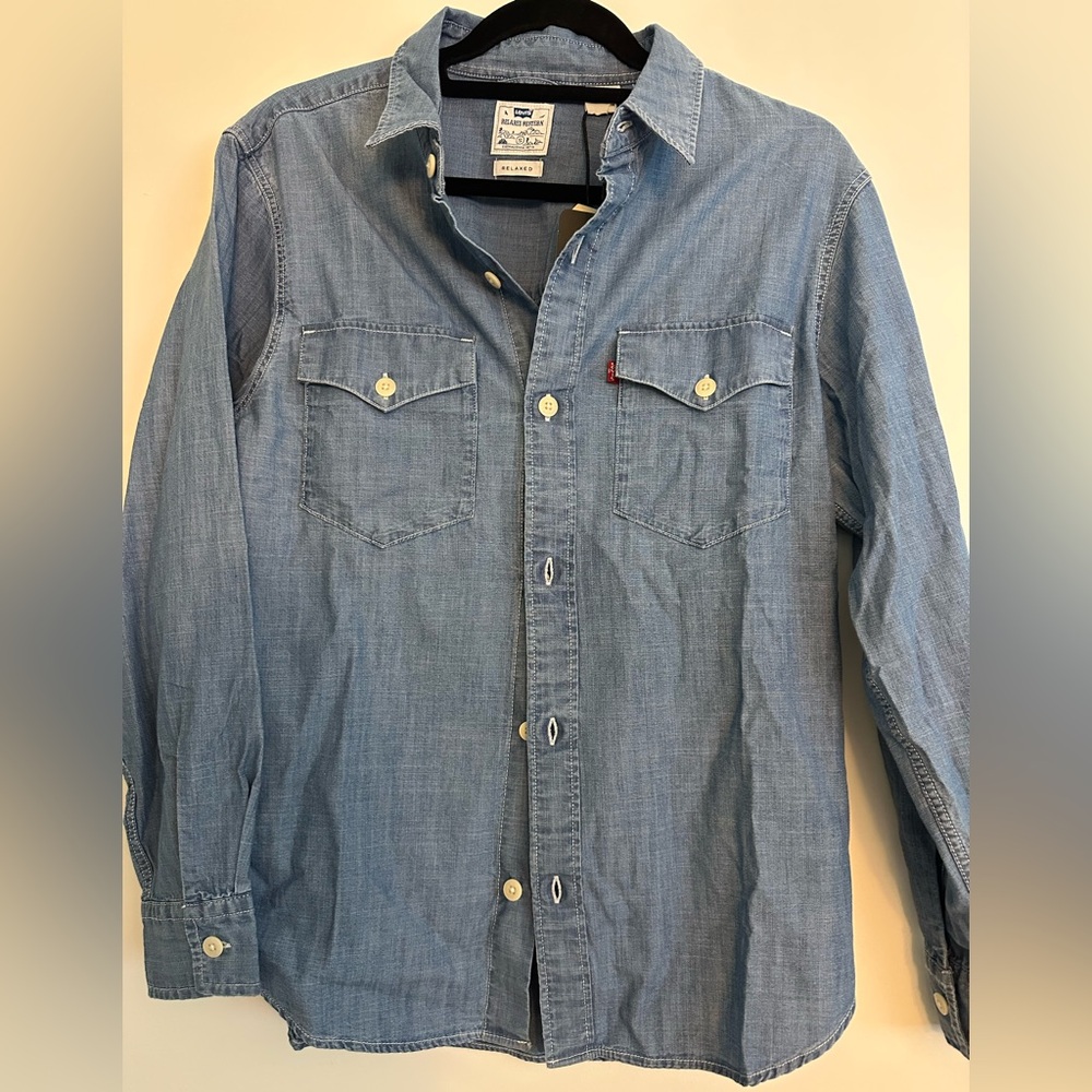 LEVI’S Relaxed Fit Western Shirt (SIZE S)